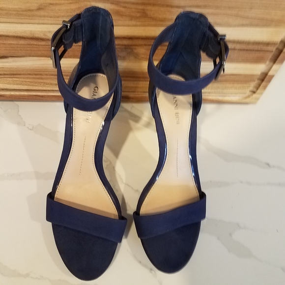 Gianni Bini High Heels Suede Strap Color Blue Size 8.5 - Picture 13 of 15